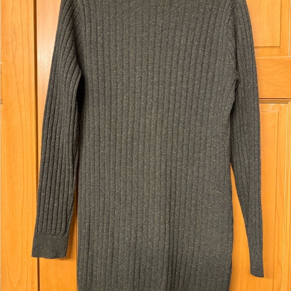 Autumn Cashmere Button-Up Cardigan - green - Picture 2 of 3